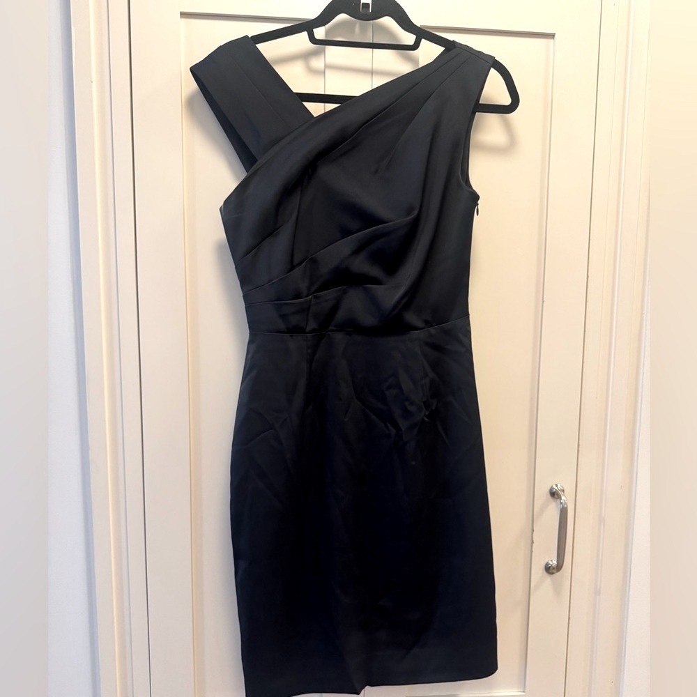 Elegant Navy Sleeveless Midi Dress - Picture 3 of 5